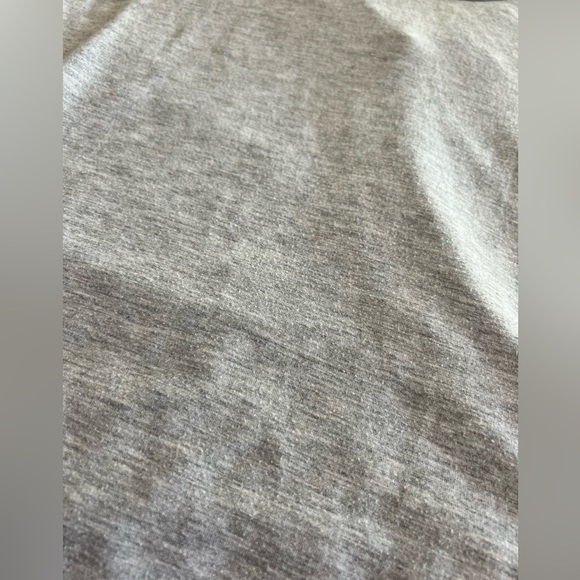 Old Navy Active Gray Long Sleeve Top Size Small - Picture 4 of 4